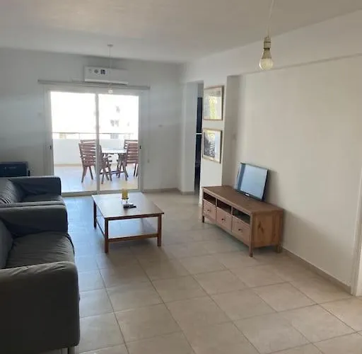 Marios & Chris Construction 71 *